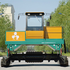 Crawler Type Compost Turner